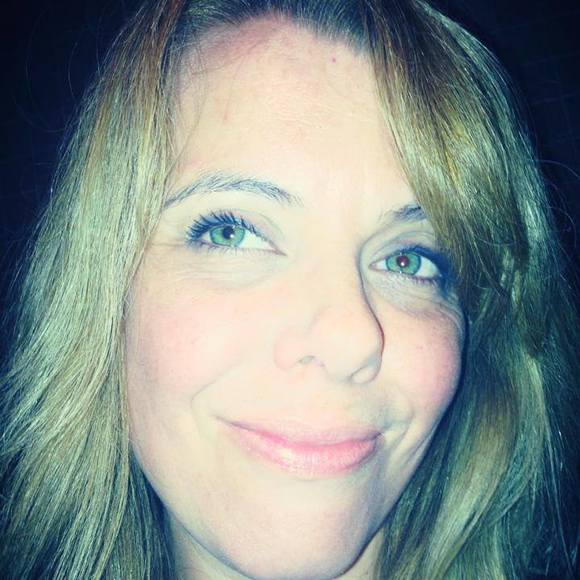 Meet your Posher, Jennifer - Picture 1 of 1